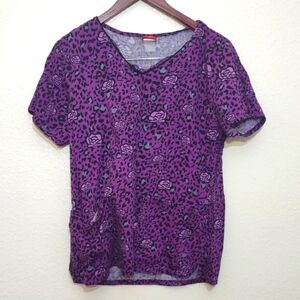 USED DICKIES LEOPARD PURPLE FLOWER SCRUB TOP NO SIZE MEASUREMENTS IN PHOTOS
